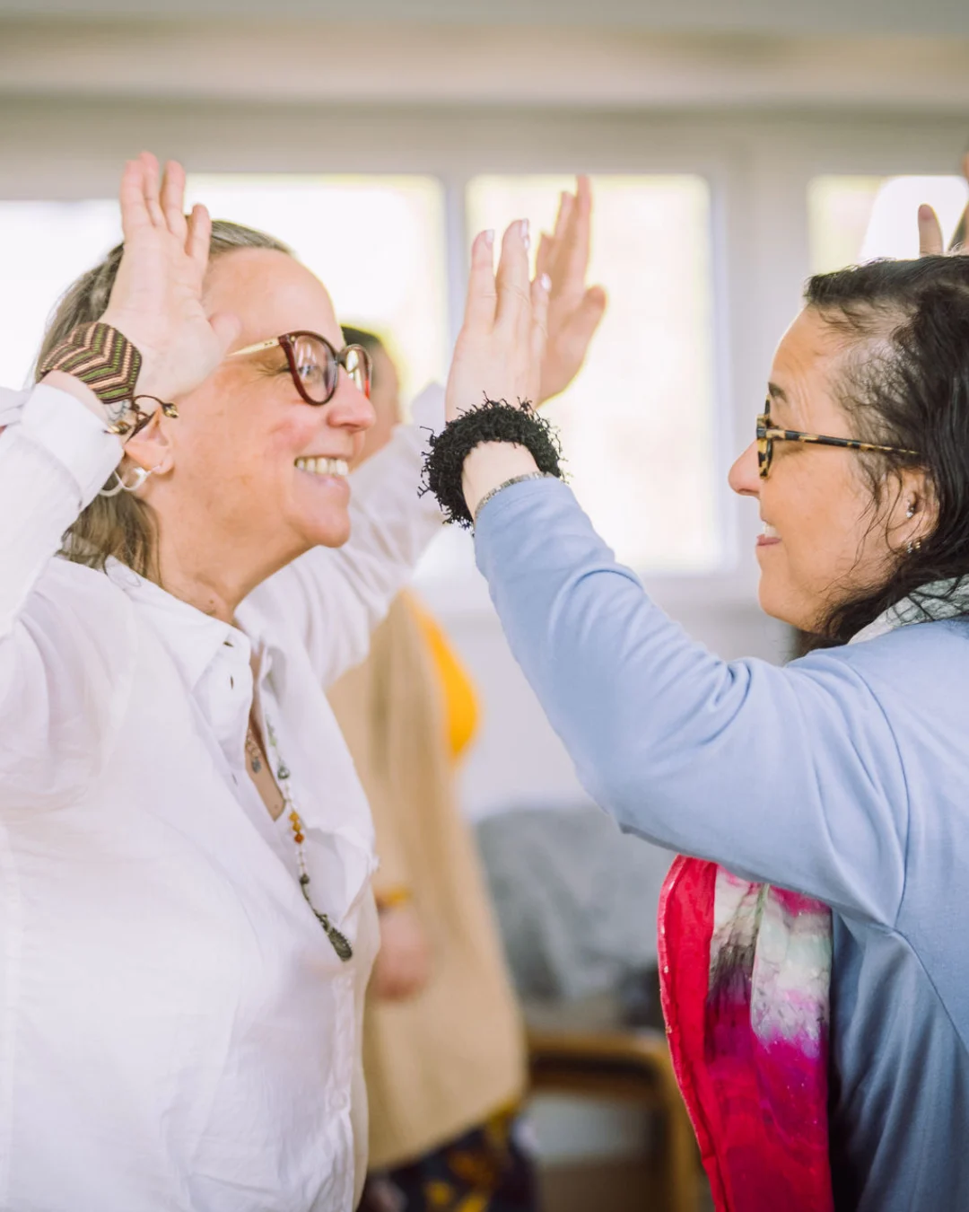 She Rises - Annie Lauer - Women high 5